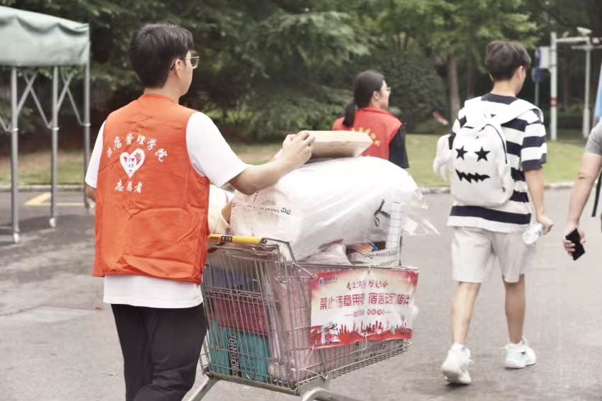 学院迎新现场 学院迎新现场